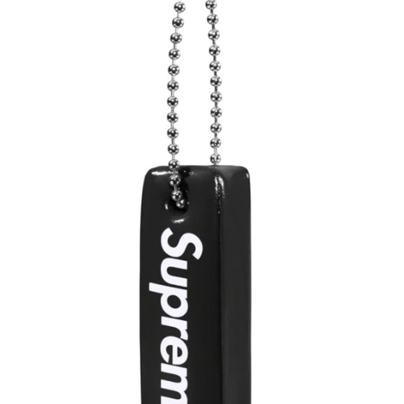 Supreme Float Keychain - Picture 3 of 3